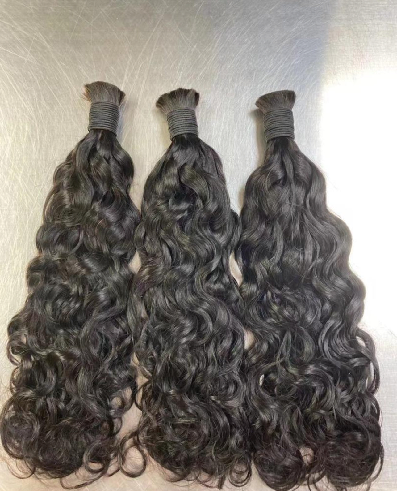 Virgin Human Hair Bundle (Wavy curls )